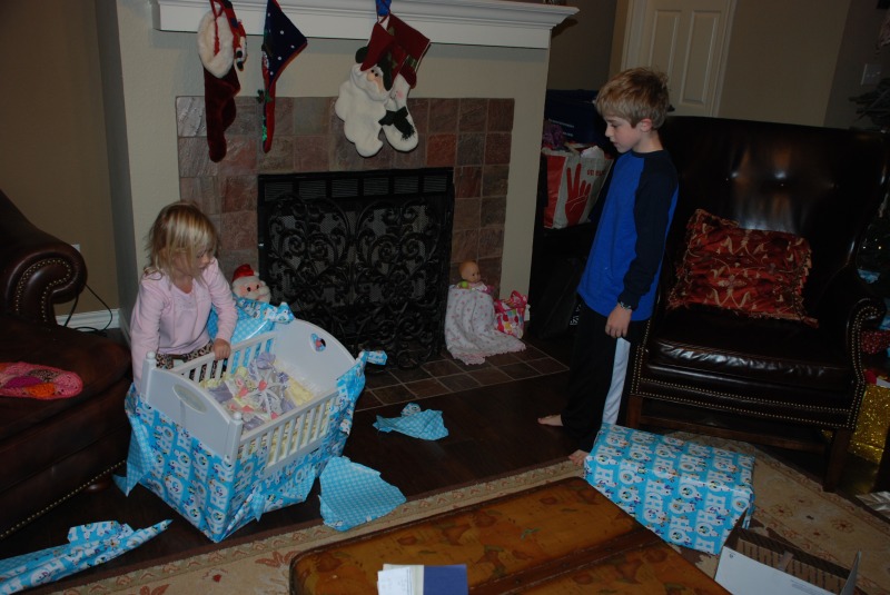 2012/12(Dec)/08(Christmas Morning at Josh & Heather's)/800x600_2012-12-25 04 Christmas Morning J&H.jpg
